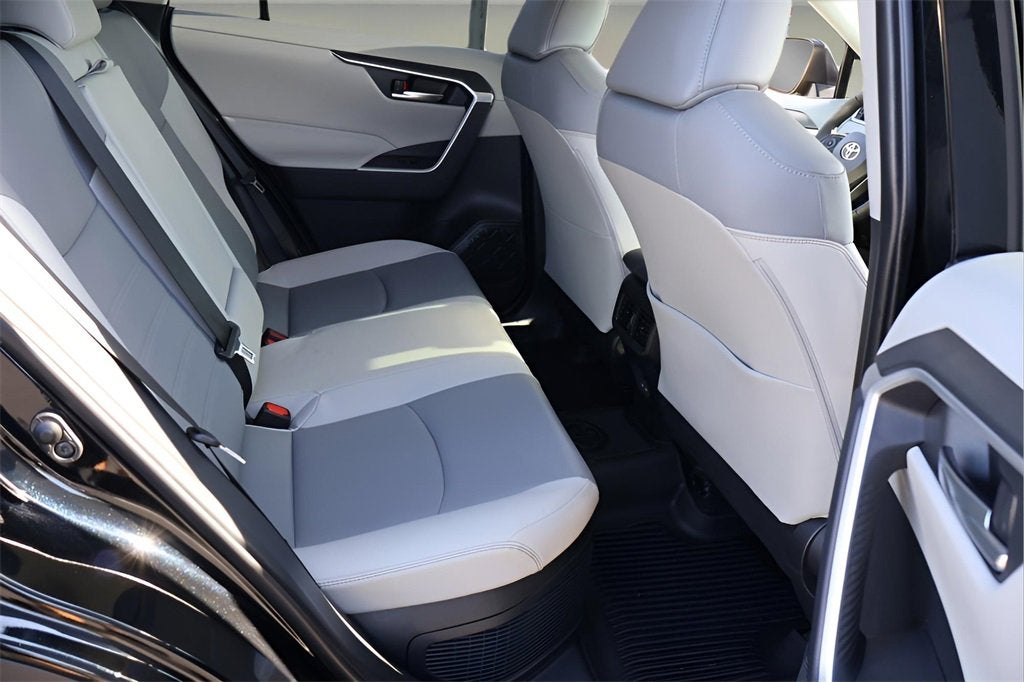 2025 Toyota RAV4 Hybrid XLE Premium