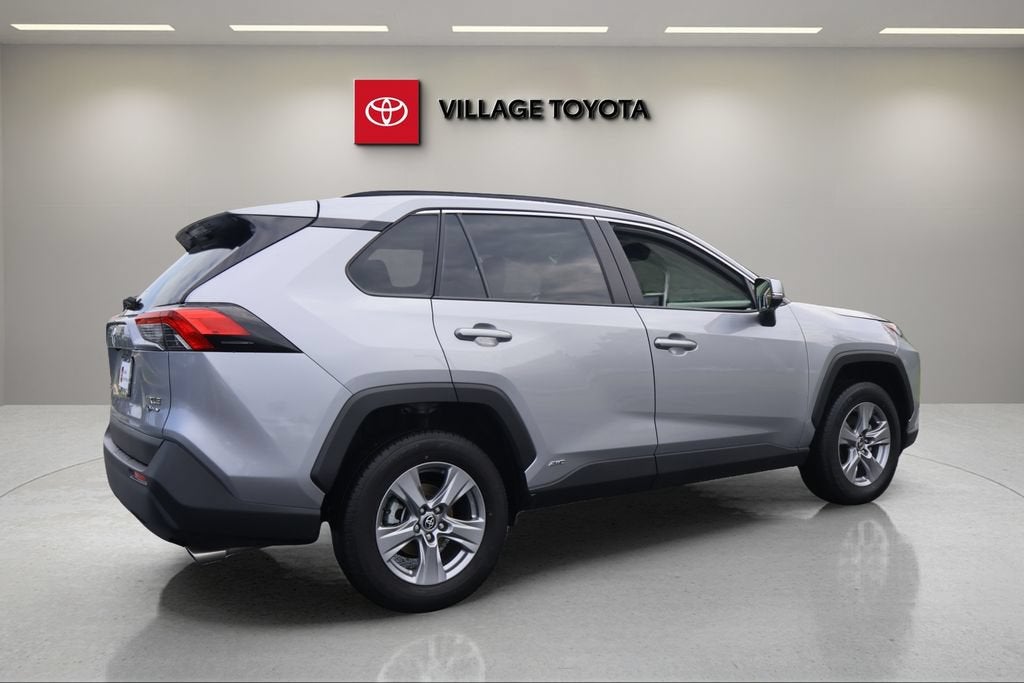 2025 Toyota RAV4 Hybrid XLE